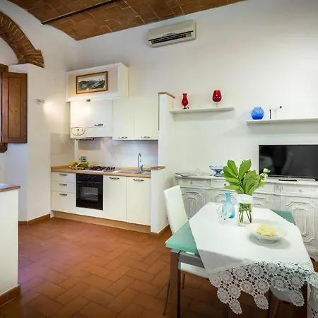 Lägenhet Pignone By Mmega